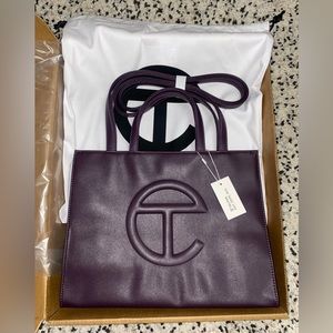 ❗️BRAND NEW❗️Telfar Medium Eggplant Bag - Limited Edition (SOLD OUT)